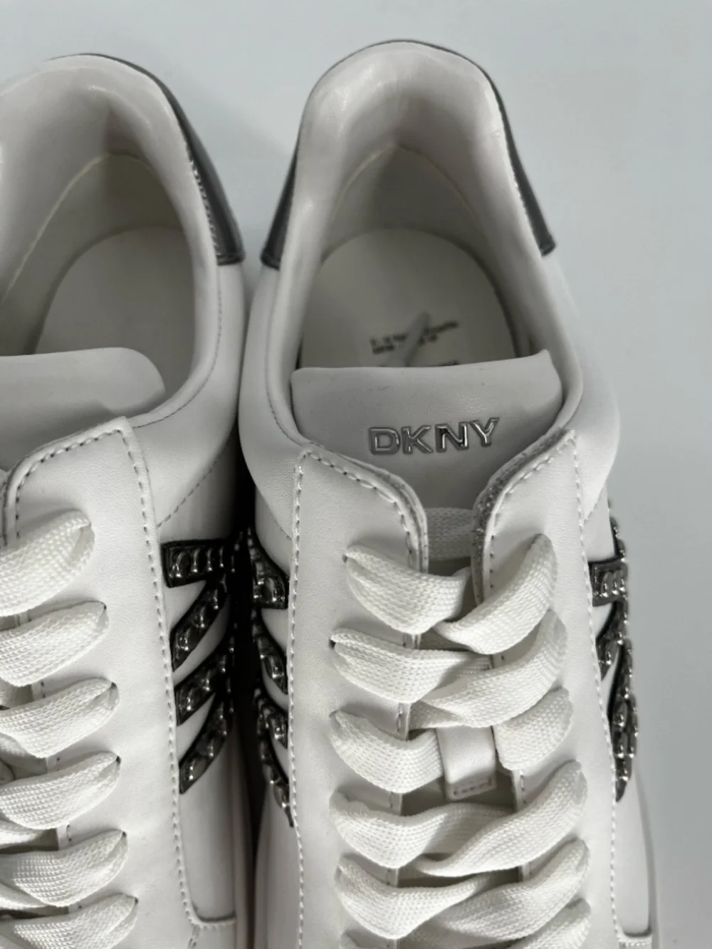 DKNY Abeni Sneakers Logo Detail Lace Up White Silver - Size 8